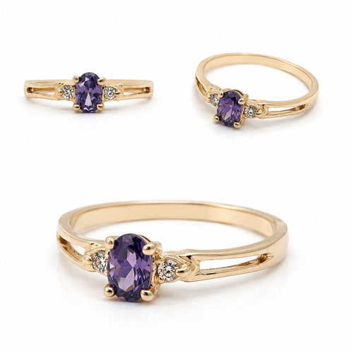 Elegant 14K gold ring featuring an oval-cut amethyst center stone with sparkling diamond accents