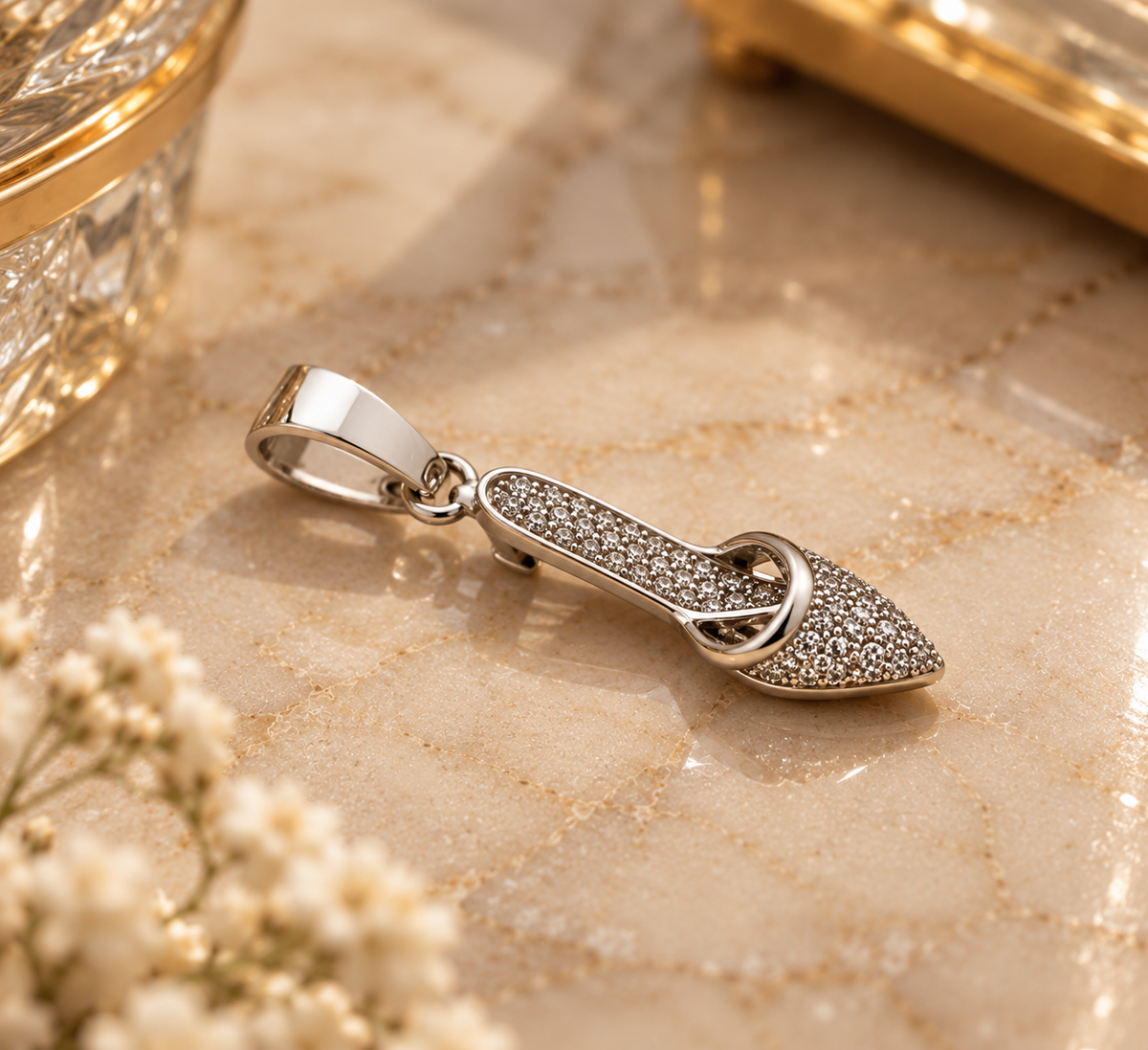 Elegant Gold Pendant Necklace | La Noosha Jewelry