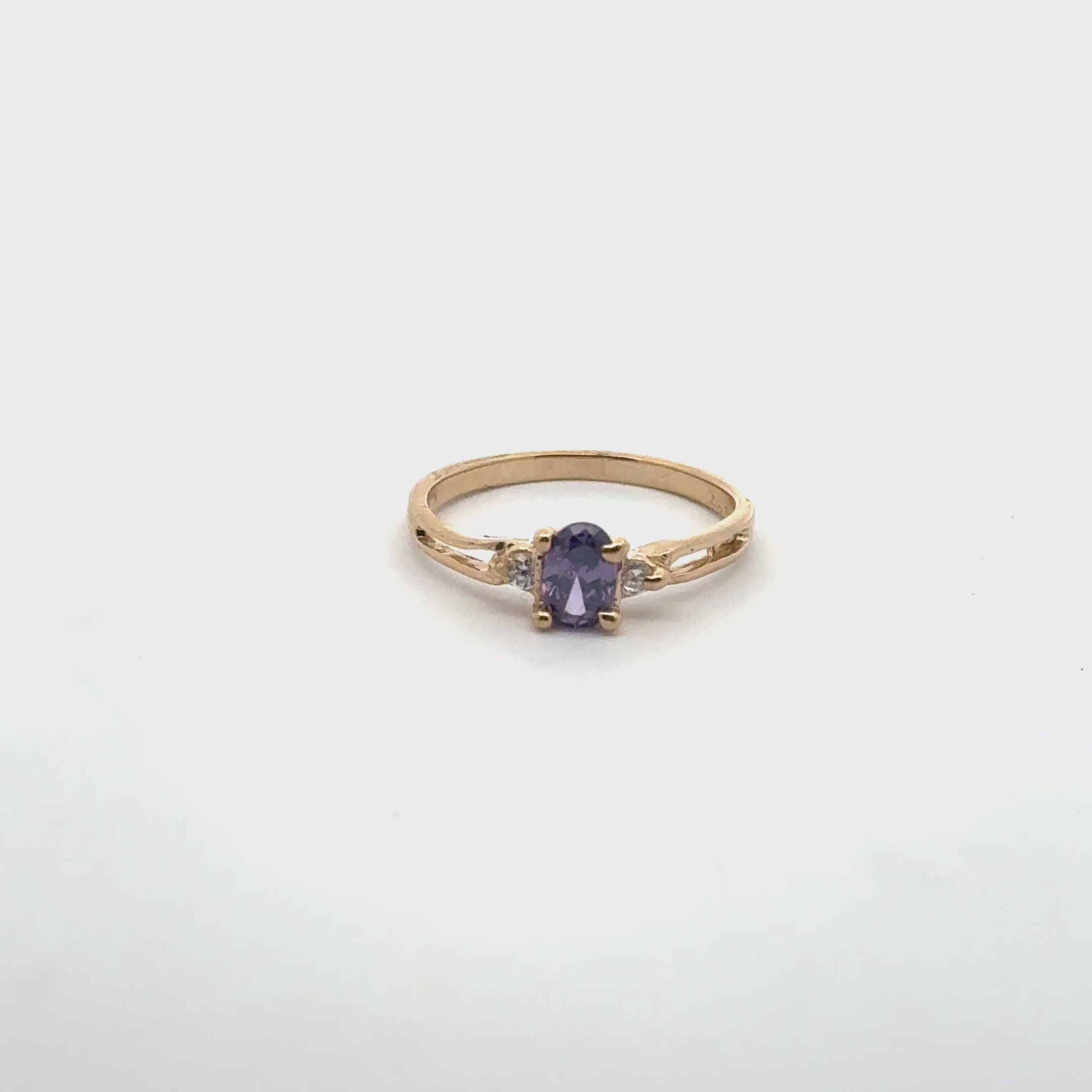 14K Gold Oval Amethyst Diamond Ring